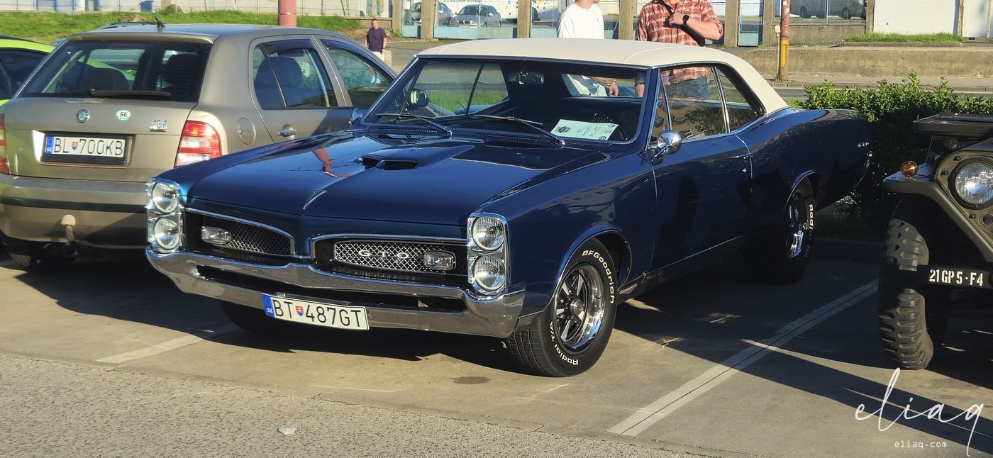 2 de mayo de 2025: Quedada de los «Fridays Us» y coches clásicos - foto 8