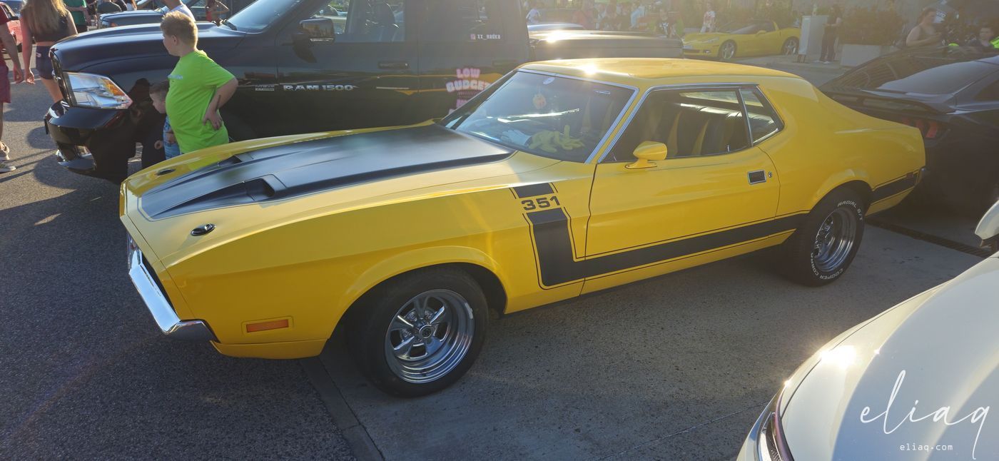 2 de mayo de 2025: Quedada de los «Fridays Us» y coches clásicos - foto 9