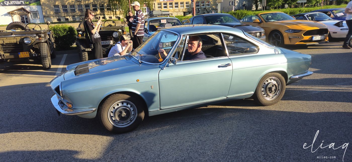 2 de mayo de 2025: Quedada de los «Fridays Us» y coches clásicos - foto 11