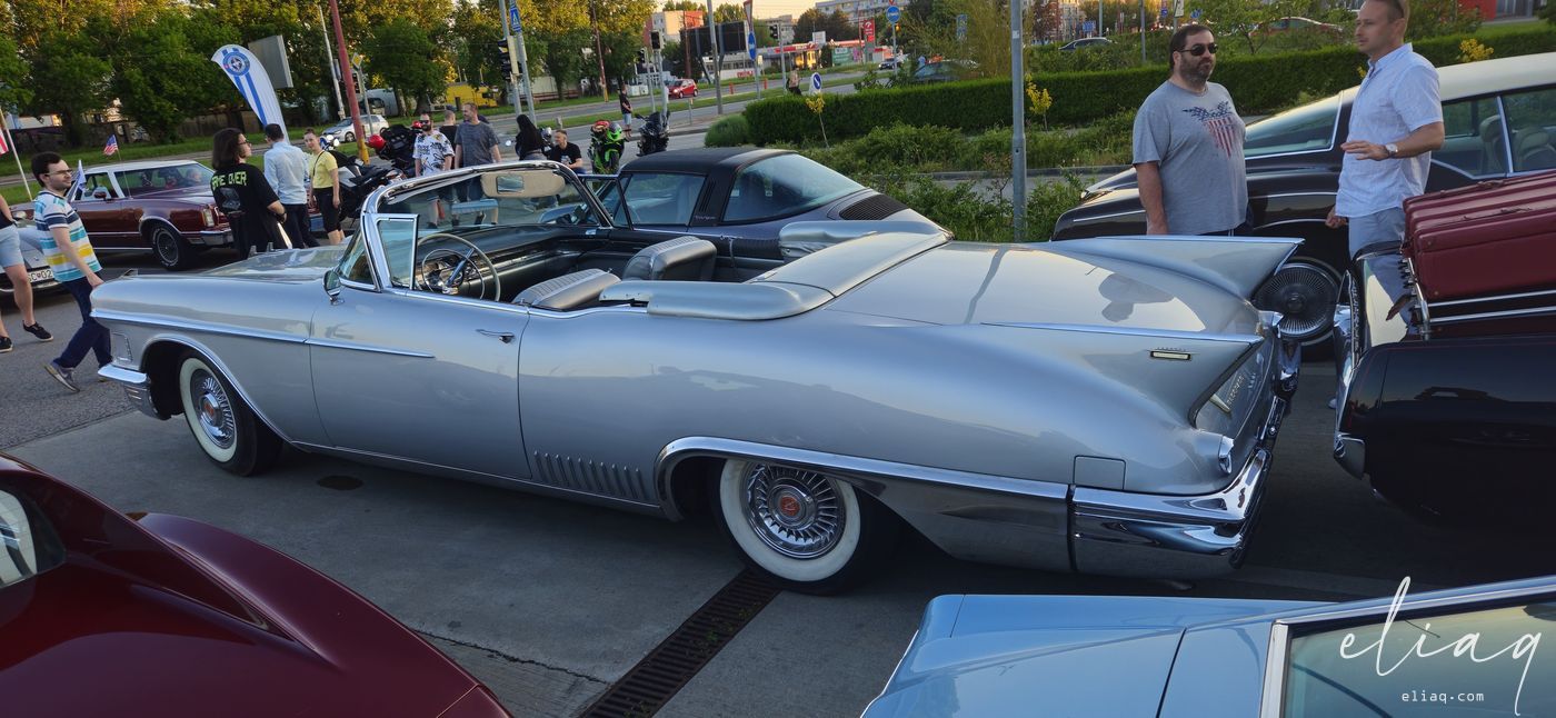 2 de mayo de 2025: Quedada de los «Fridays Us» y coches clásicos - foto 46