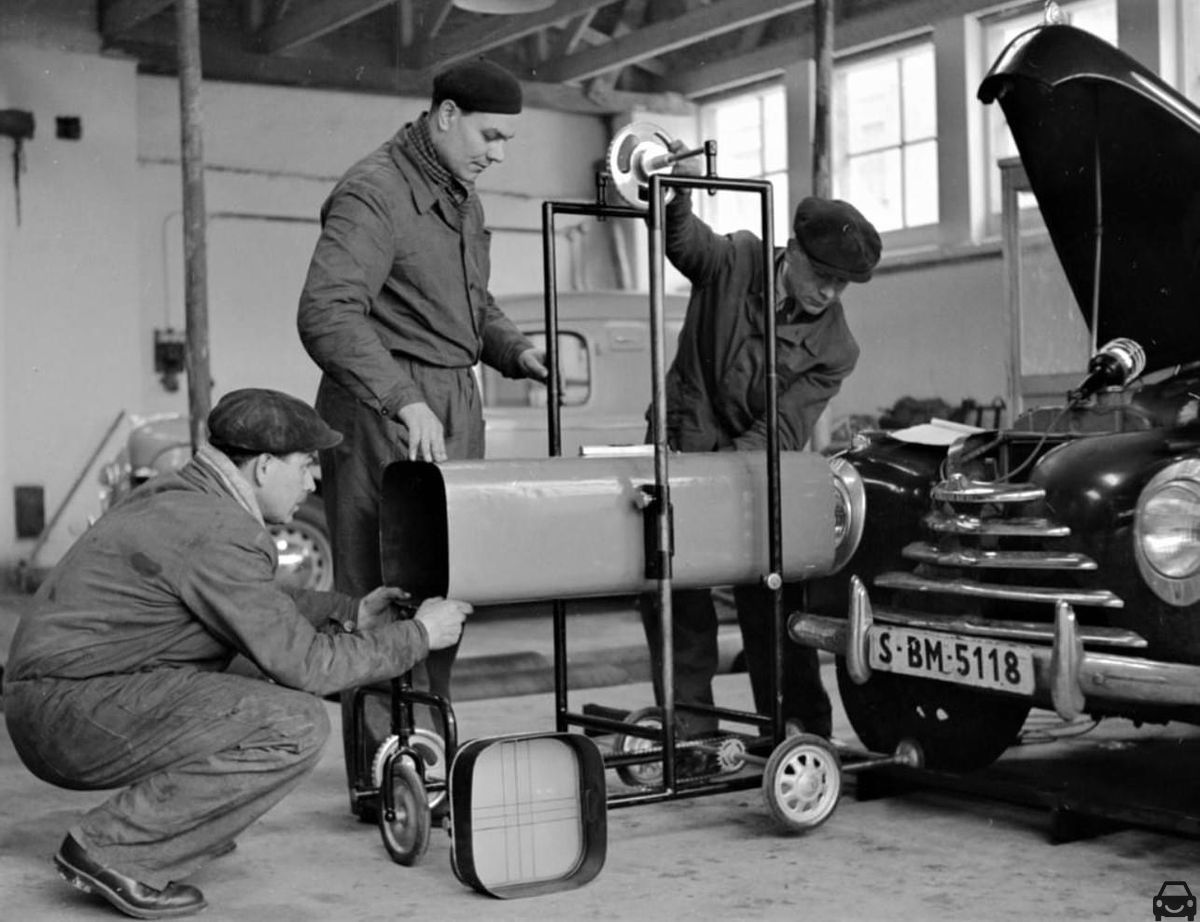 Stará Bratislava, Servis, auto so značkou S-BM-5118