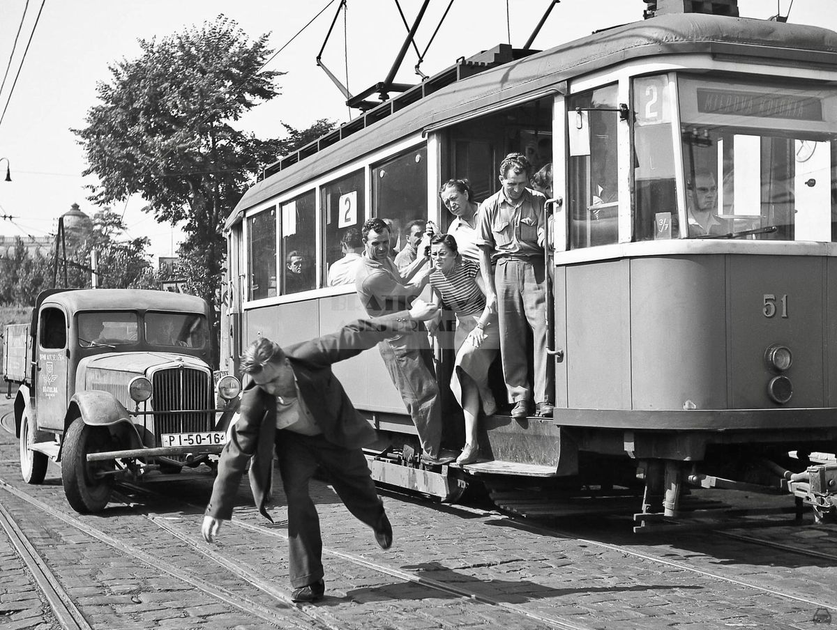 Stará Bratislava, Elektricka, auto so značkou PI-50-16
