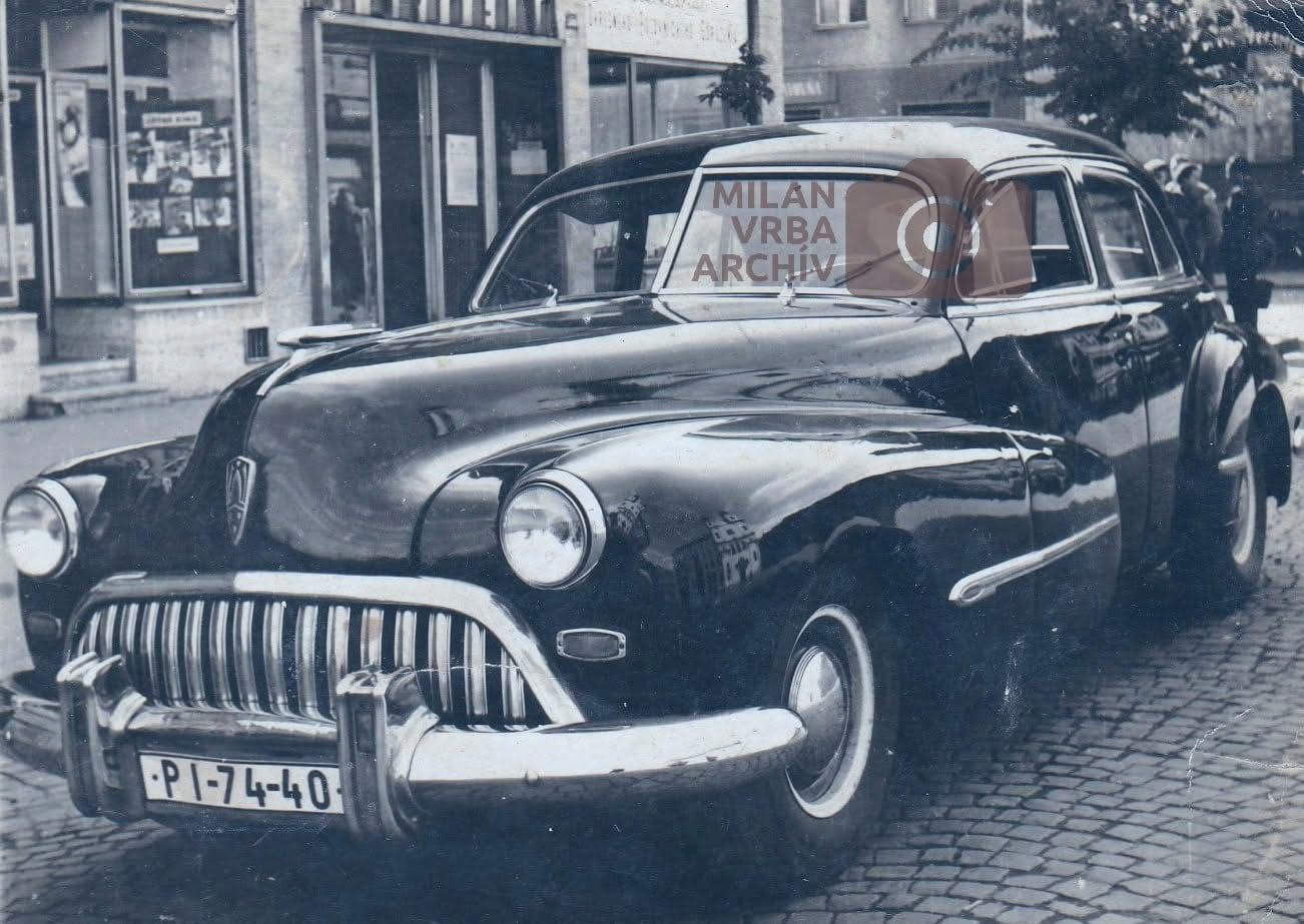 Stará Bratislava, auto so značkou PI-74-40