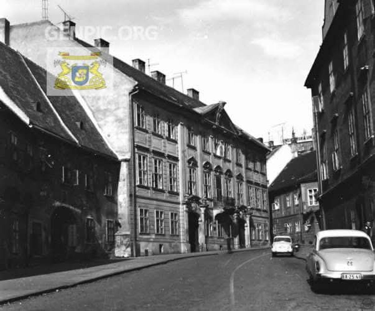 Stará Bratislava, Wartburg, auto so značkou BA-25-40