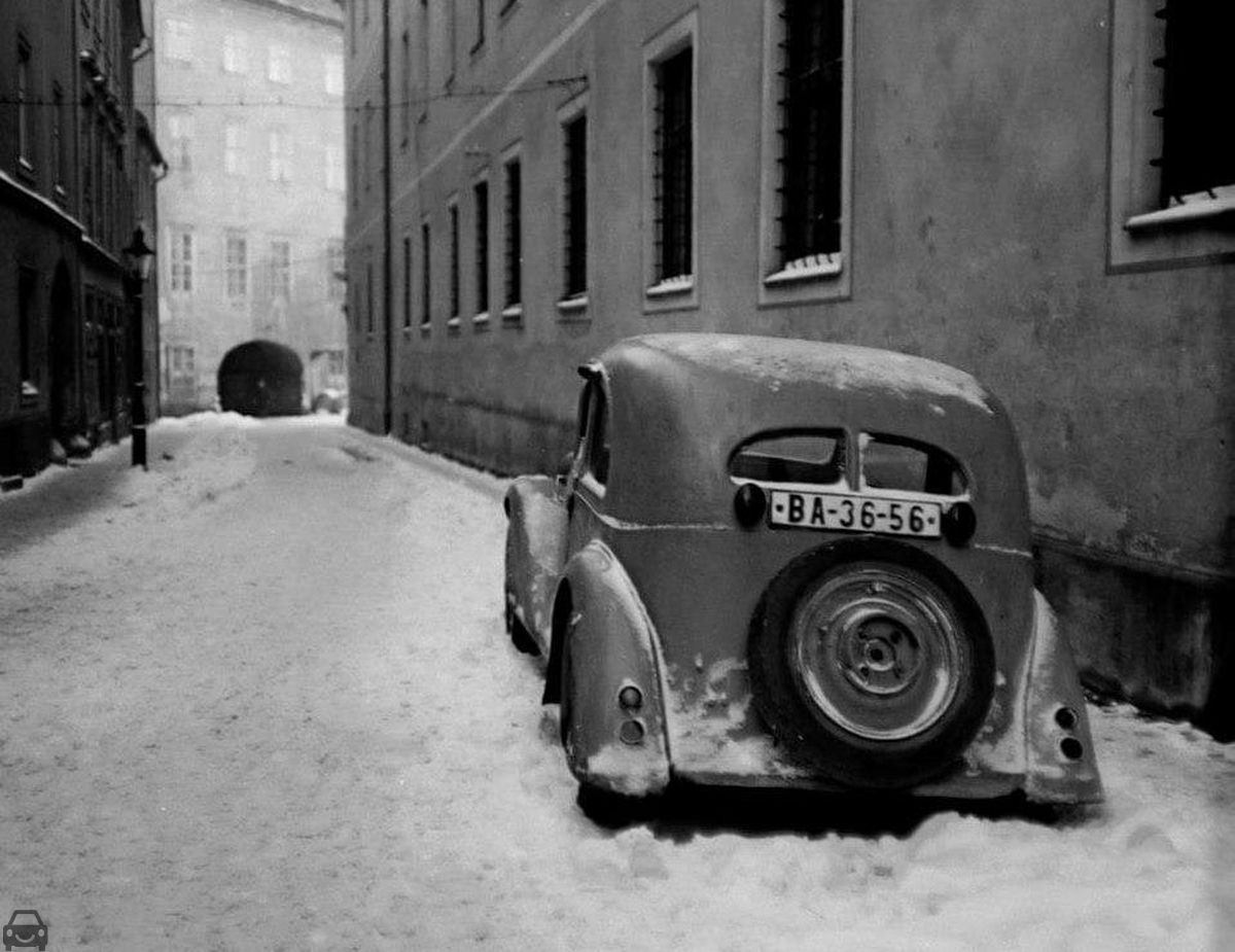 Stará Bratislava, Xx, auto so značkou BA-36-56
