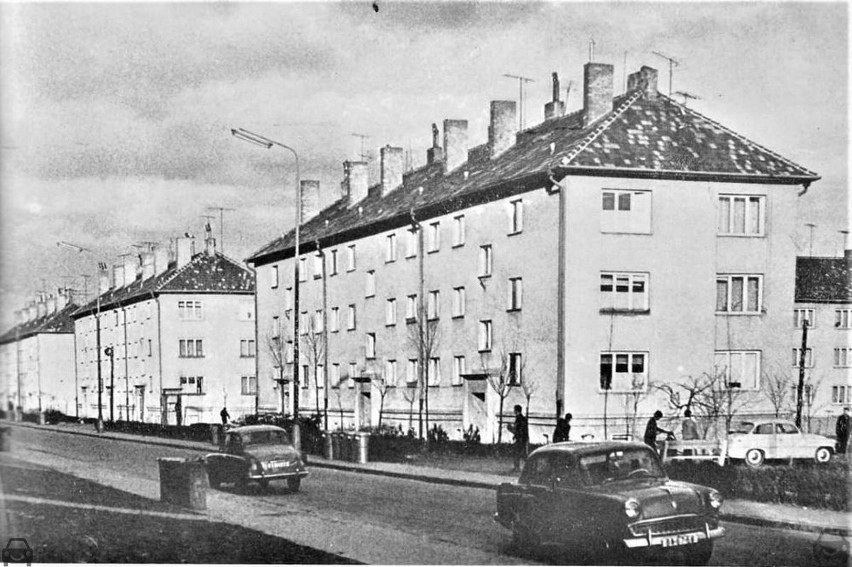 Stará Bratislava, auto so značkou BA-67-26