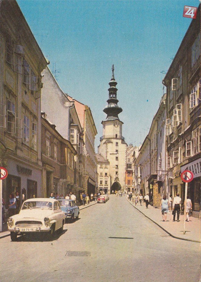 Stará Bratislava, Skoda oktavia michalska, auto so značkou BA-74-16