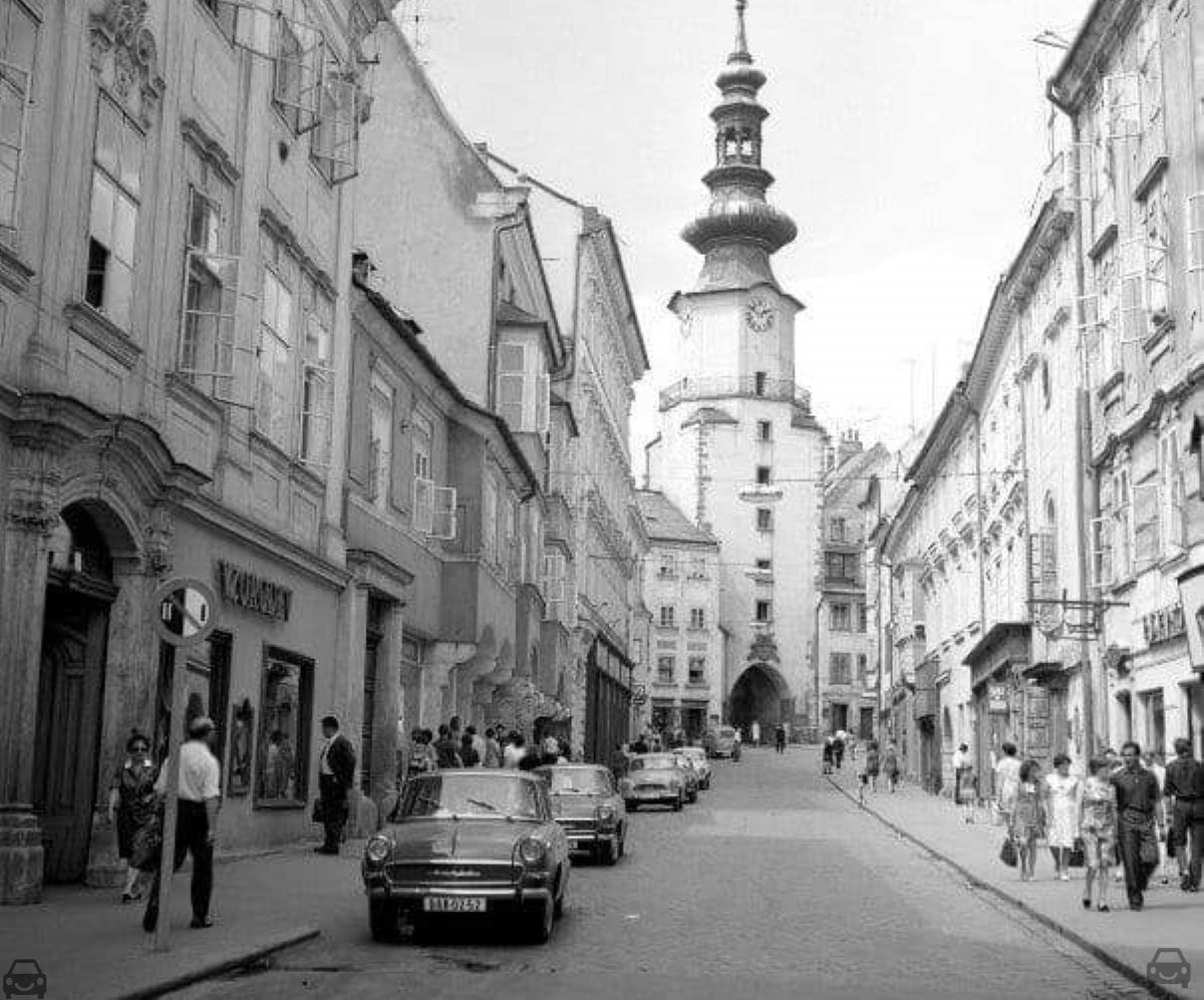 Stará Bratislava, Skoda michalska, auto so značkou BAA-02-57