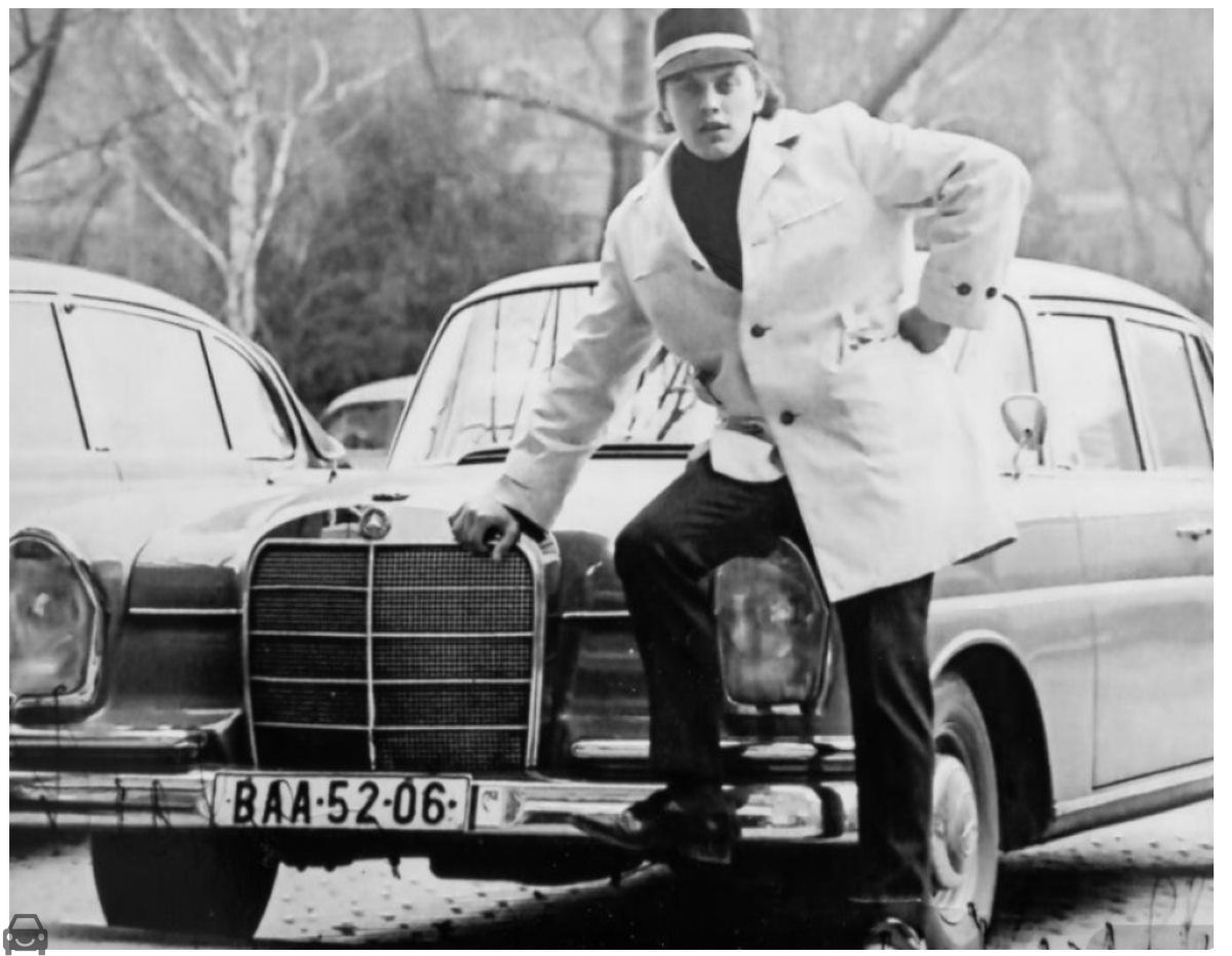 Stará Bratislava, Mercedes, auto so značkou BAA-52-06