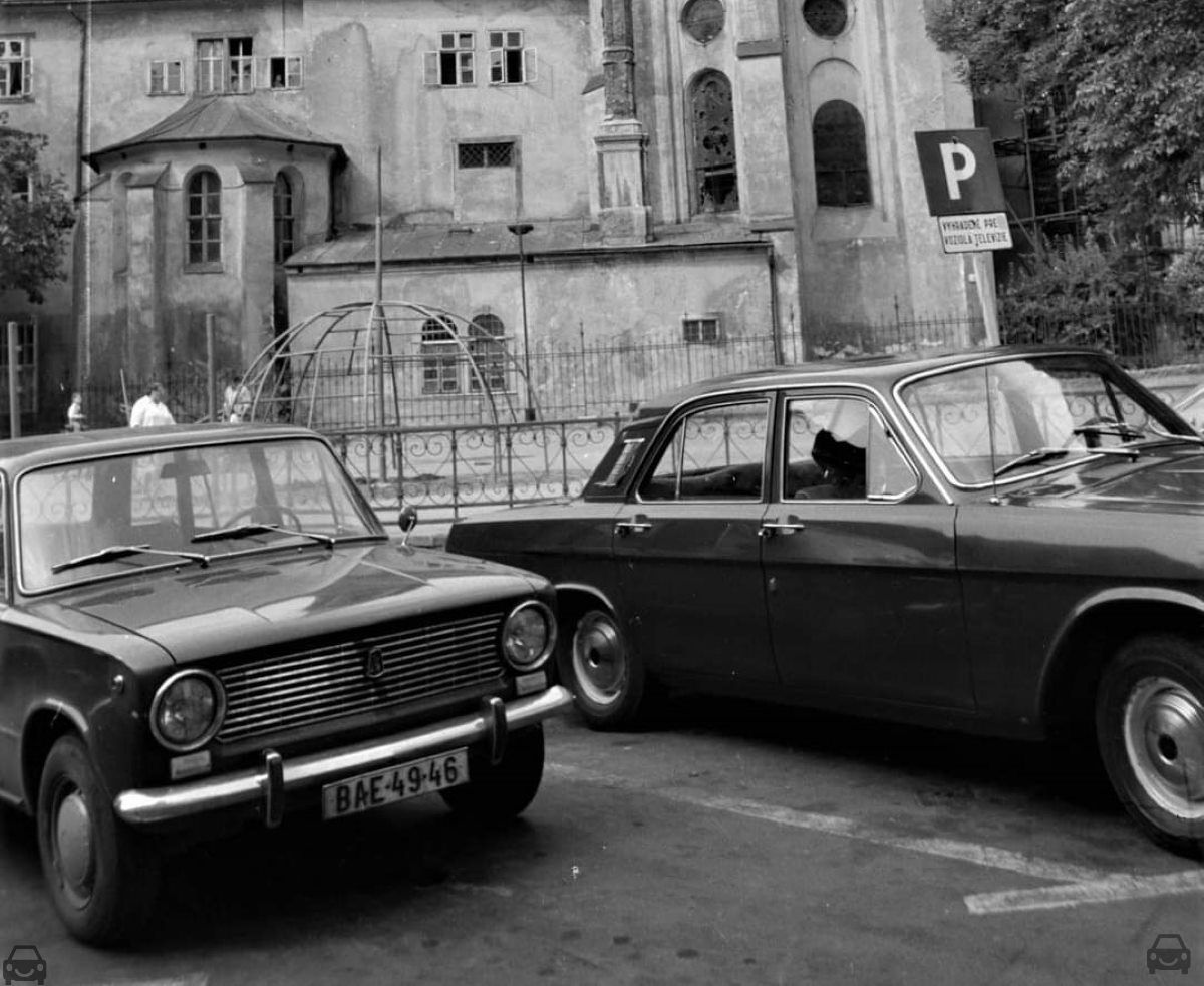 Stará Bratislava, Vaz, auto so značkou BAE-49-46
