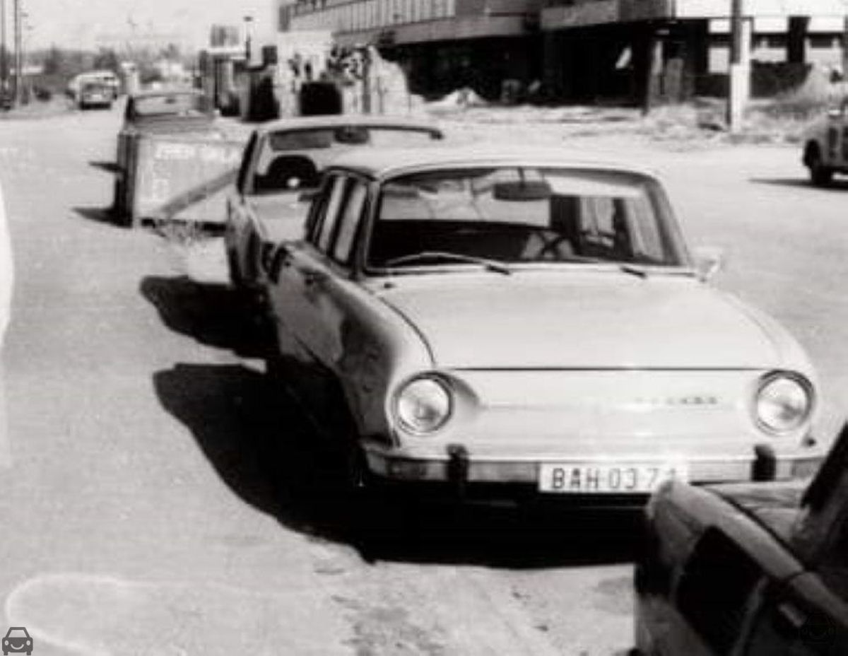 Stará Bratislava, Skoda100, auto so značkou BAH-03-71