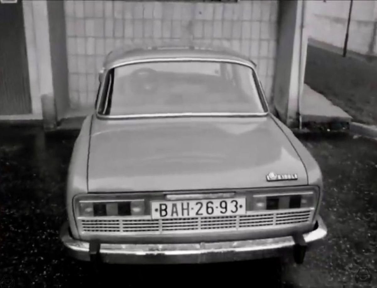 Stará Bratislava, Skoda 100, auto so značkou BAH-26-93