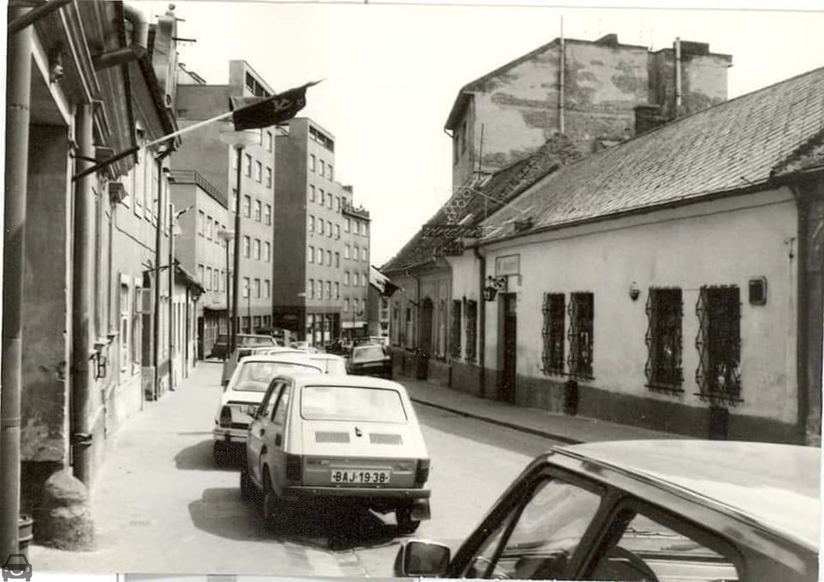 Stará Bratislava, Fiat 126p vysoka ulica, auto so značkou BAJ-19-38