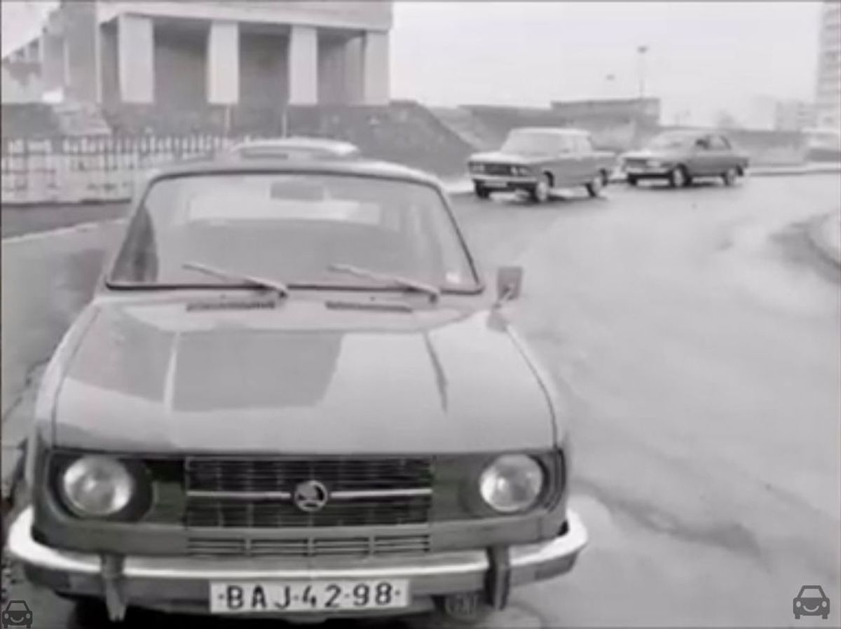 Stará Bratislava, Skoda 105, auto so značkou BAJ-42-98