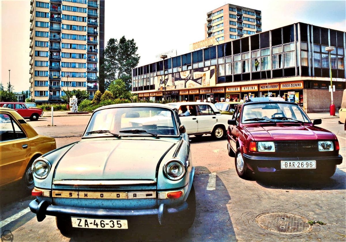 Stará Bratislava, Skoda 130 orig, auto so značkou BAR-26-96