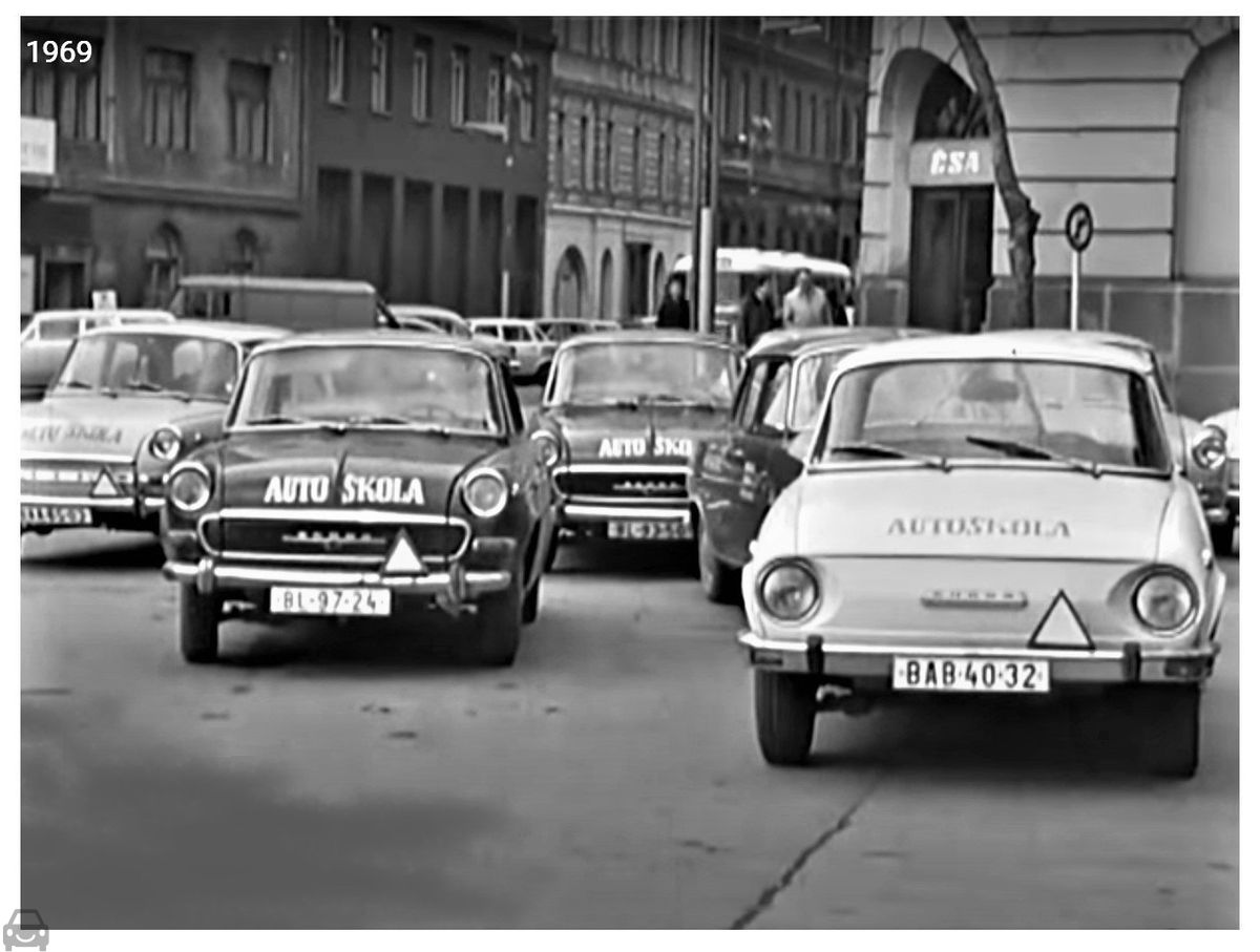 Stará Bratislava, Skoda 1100 reduta, auto so značkou BL-97-24